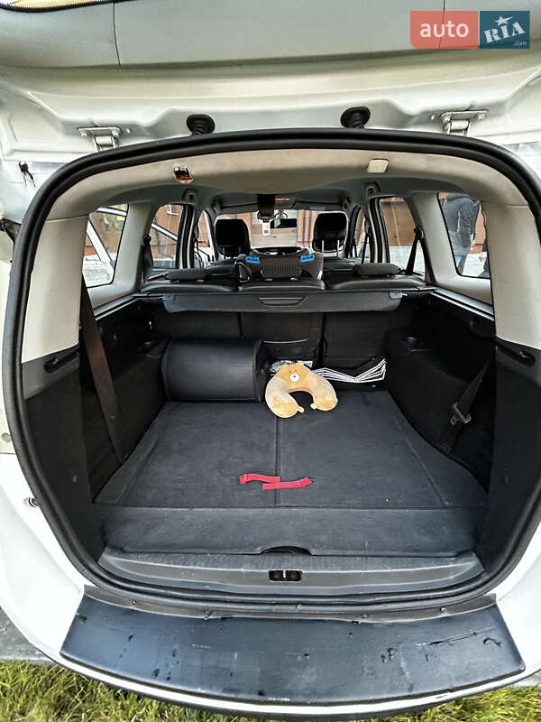 Мінівен Renault Scenic 2011 в Львові