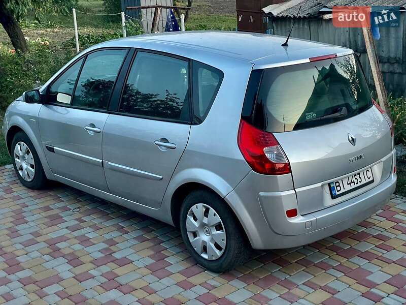 Мінівен Renault Scenic 2008 в Глобиному