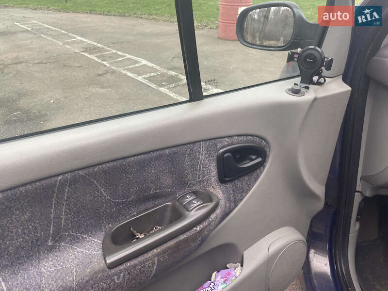 Минивэн Renault Scenic 2001 в Ромнах фото 12 Минивэн Renault Scenic 2001 в Ромнах