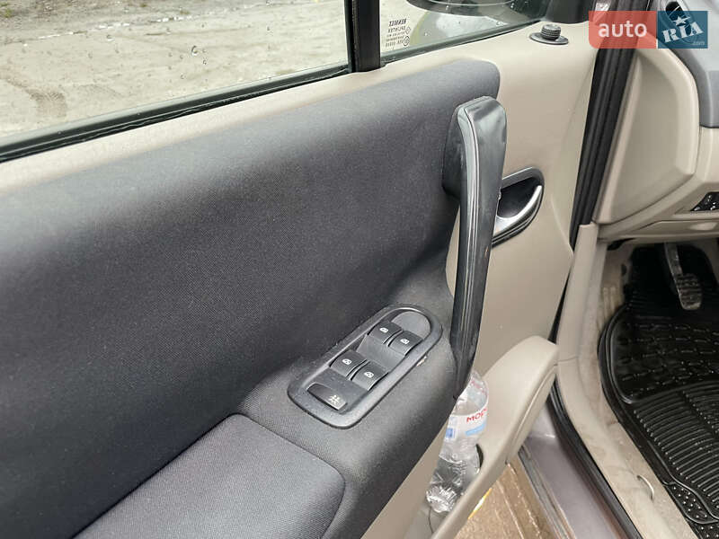 Минивэн Renault Scenic 2003 в Красилове