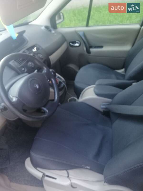 Мінівен Renault Scenic 2005 в Луцьку