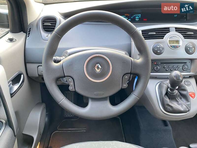 Минивэн Renault Scenic 2007 в Кривом Роге