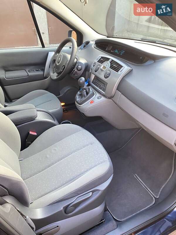 Минивэн Renault Scenic 2007 в Кривом Роге