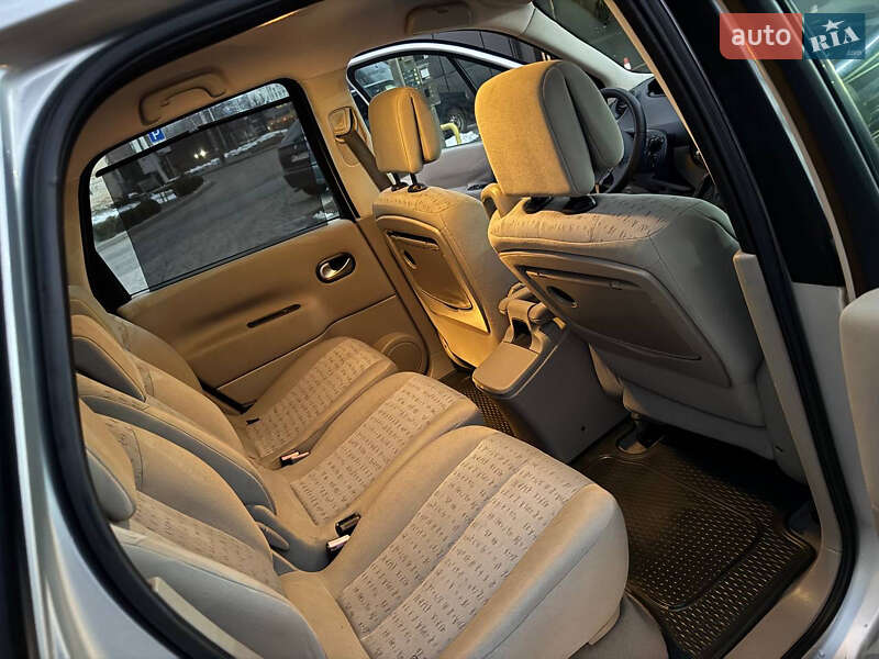 Мінівен Renault Scenic 2006 в Дрогобичі