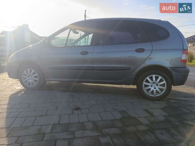 Минивэн Renault Scenic 2000 в Ужгороде