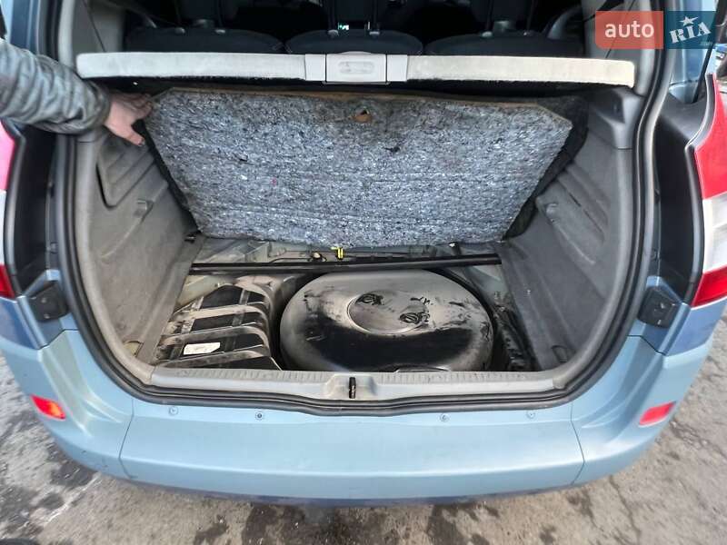 Мінівен Renault Scenic 2005 в Києві