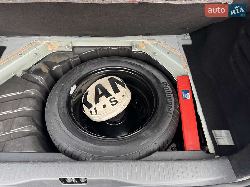 Мінівен Renault Scenic 2012 в Радивиліві