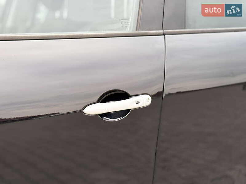 Мінівен Renault Scenic 2011 в Тернополі