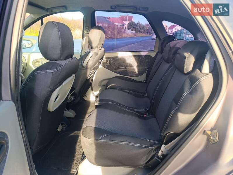 Минивэн Renault Scenic 2000 в Ужгороде