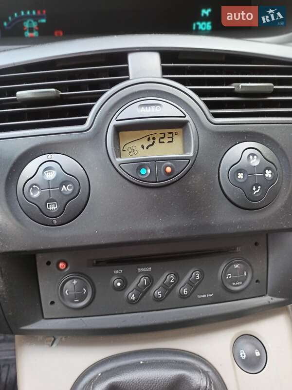 Минивэн Renault Scenic 2004 в Каменском фото 10 Минивэн Renault Scenic 2004 в Каменском