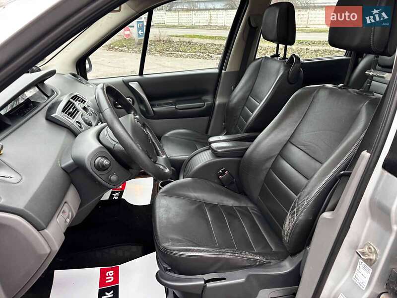 Мінівен Renault Scenic 2005 в Запоріжжі