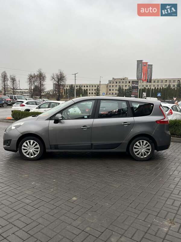 Мінівен Renault Scenic 2010 в Кам'янець-Подільському