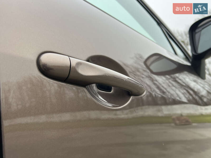 Минивэн Renault Scenic 2011 в Луцке фото 47 Минивэн Renault Scenic 2011 в Луцке