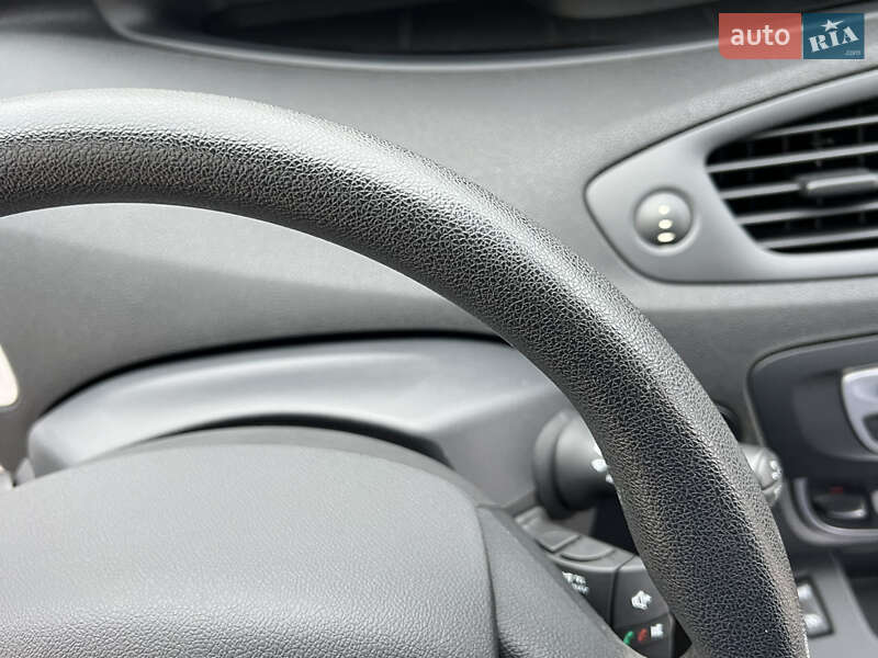 Минивэн Renault Scenic 2011 в Луцке фото 74 Минивэн Renault Scenic 2011 в Луцке