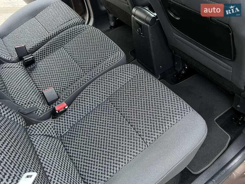 Минивэн Renault Scenic 2011 в Луцке фото 104 Минивэн Renault Scenic 2011 в Луцке