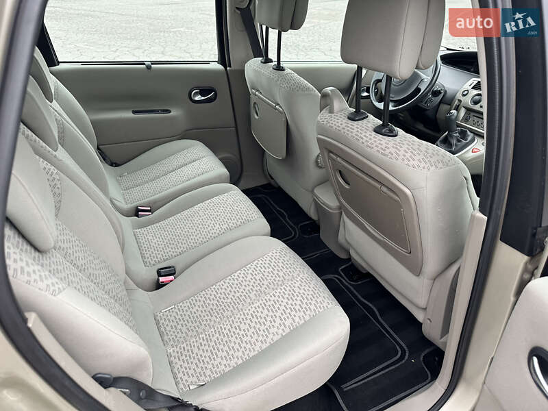 Минивэн Renault Scenic 2006 в Харькове