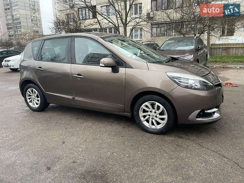 Минивэн Renault Scenic 2014 в Киеве
