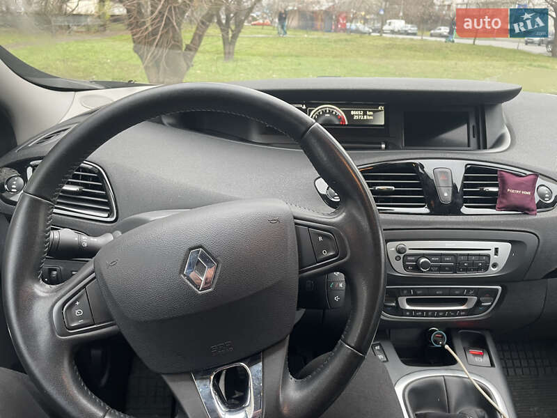 Минивэн Renault Scenic 2014 в Киеве