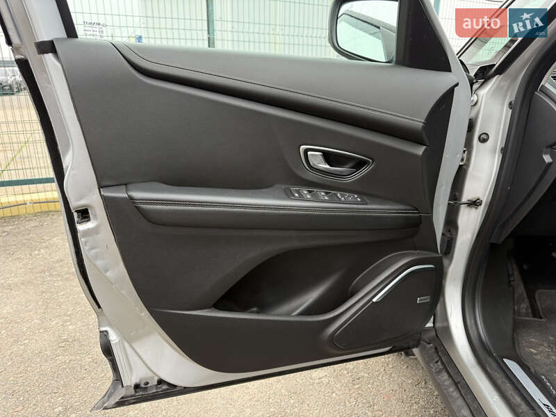 Минивэн Renault Scenic 2017 в Киеве