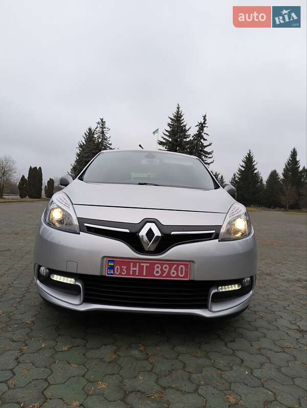 Минивэн Renault Scenic 2014 в Дубно