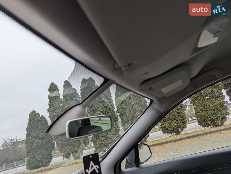 Минивэн Renault Scenic 2014 в Дубно