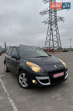 Минивэн Renault Scenic 2010 в Харькове