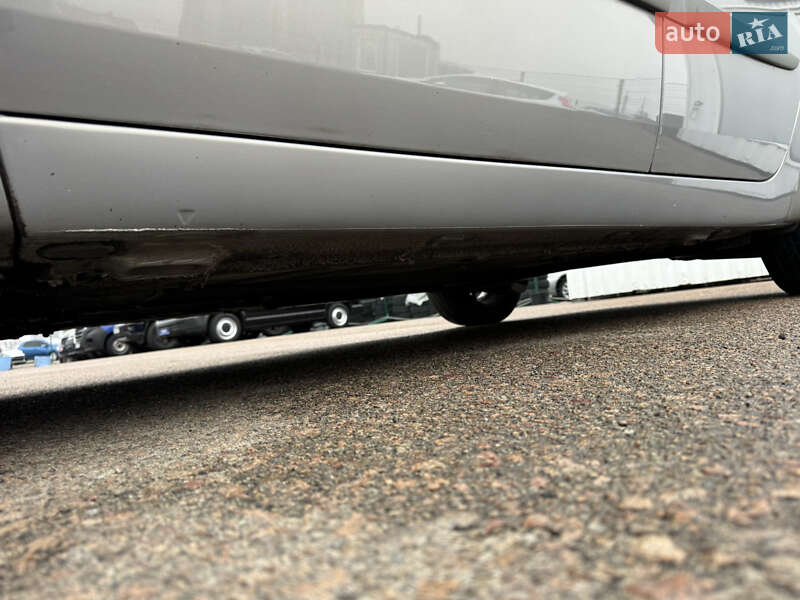 Мінівен Renault Scenic 2004 в Києві