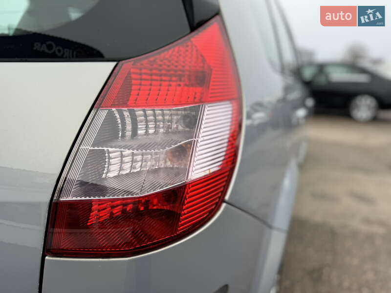 Мінівен Renault Scenic 2004 в Києві