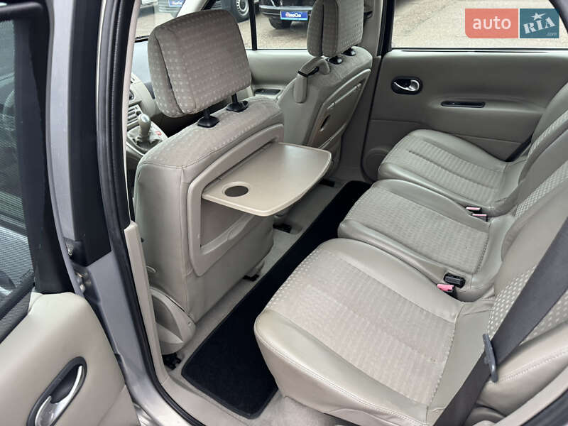 Мінівен Renault Scenic 2004 в Києві