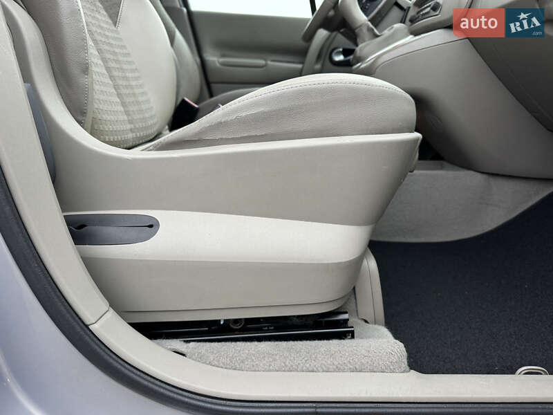 Мінівен Renault Scenic 2004 в Києві