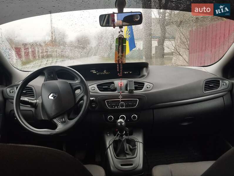 Минивэн Renault Scenic 2009 в Кременчуге