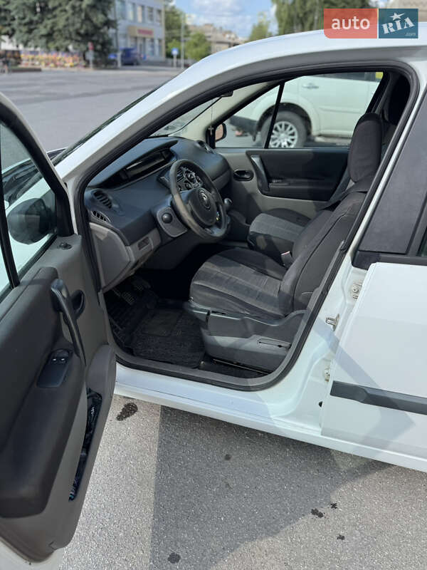 Мінівен Renault Scenic 2006 в Чернігові
