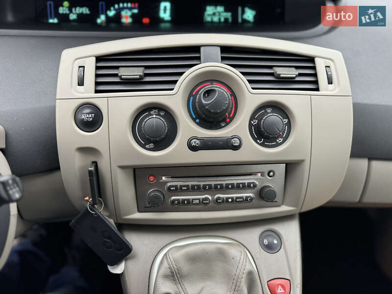 Мінівен Renault Scenic 2004 в Києві