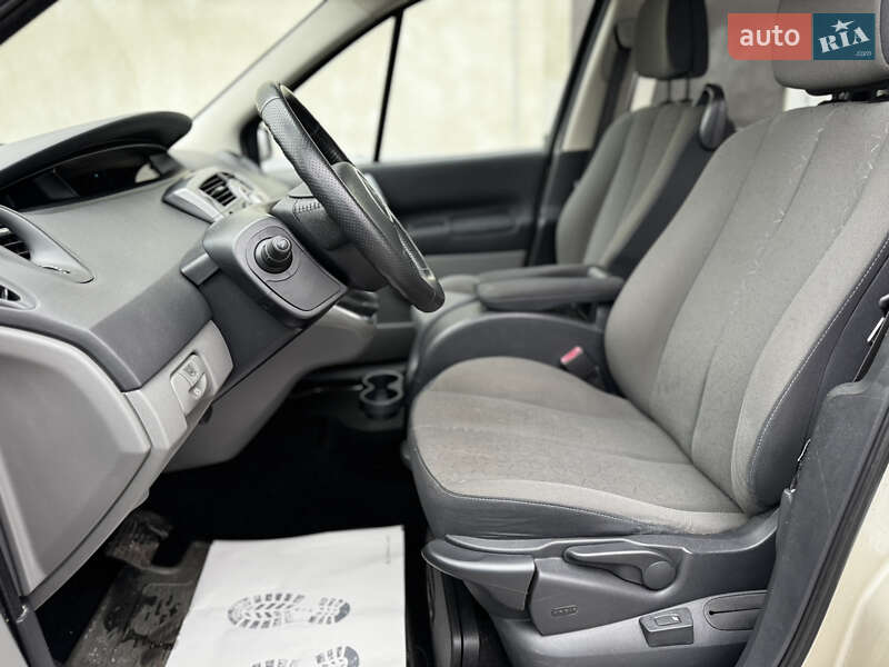 Мінівен Renault Scenic 2008 в Дубні фото 17 Мінівен Renault Scenic 2008 в Дубні