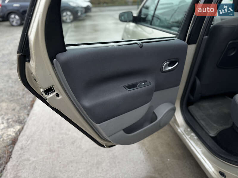 Мінівен Renault Scenic 2008 в Дубні фото 23 Мінівен Renault Scenic 2008 в Дубні