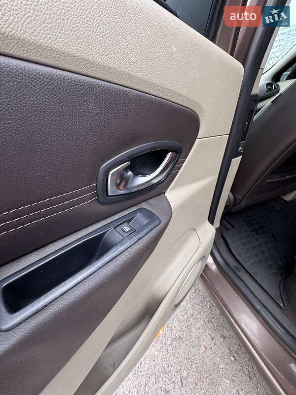 Минивэн Renault Scenic 2011 в Запорожье фото 12 Минивэн Renault Scenic 2011 в Запорожье