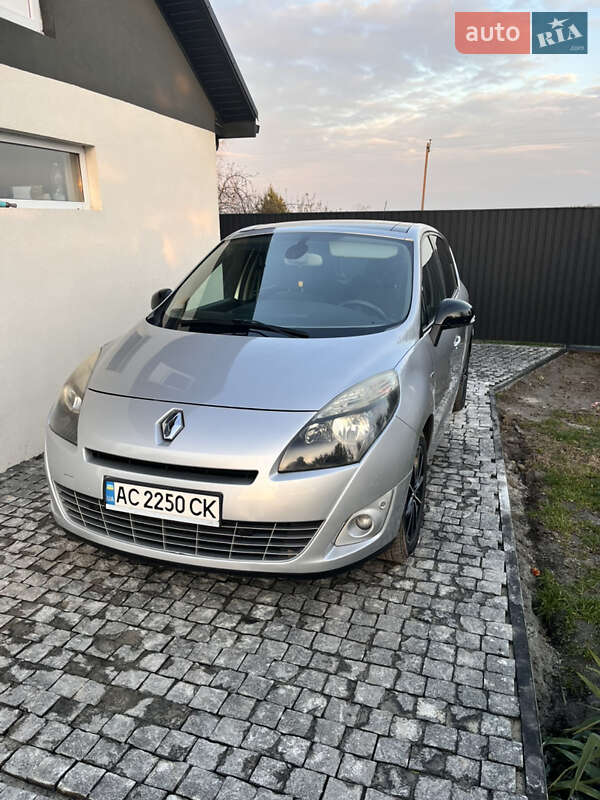 Минивэн Renault Scenic 2011 в Горохове