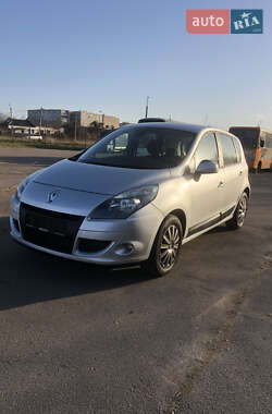 Минивэн Renault Scenic 2010 в Луцке