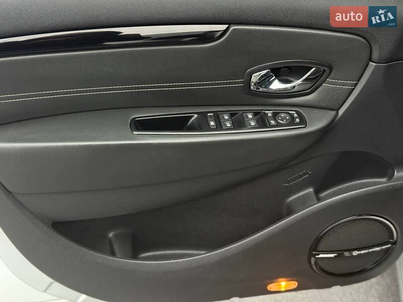 Минивэн Renault Scenic 2012 в Запорожье