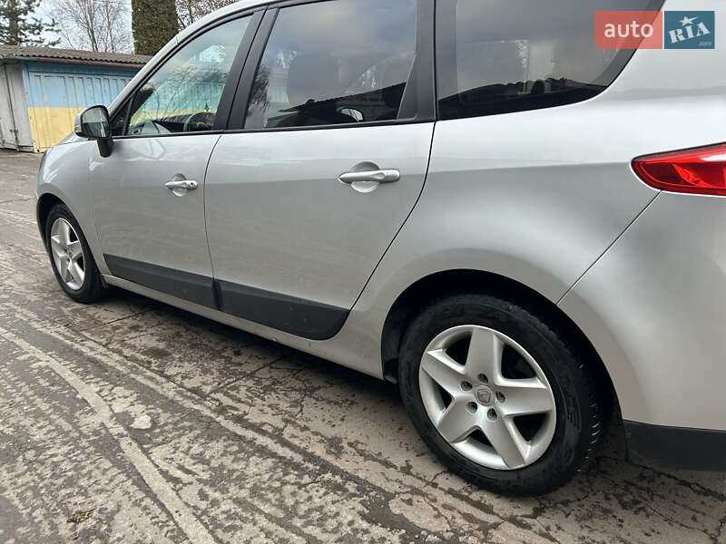 Мінівен Renault Scenic 2013 в Рівному фото 19 Мінівен Renault Scenic 2013 в Рівному
