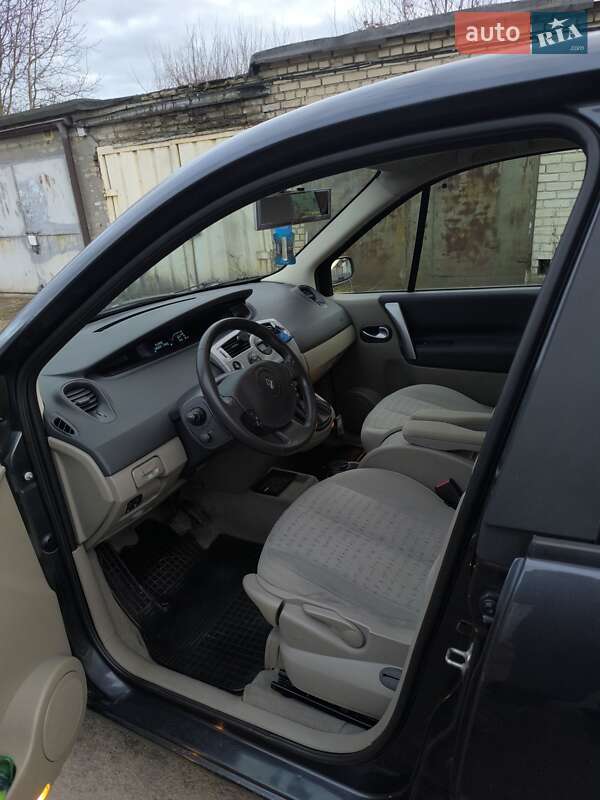 Мінівен Renault Scenic 2006 в Луцьку