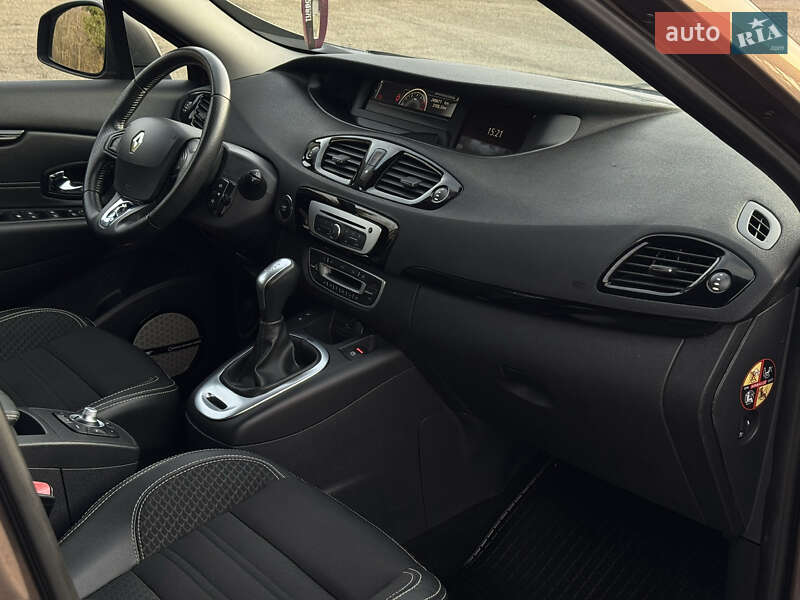 Минивэн Renault Scenic 2015 в Моршине