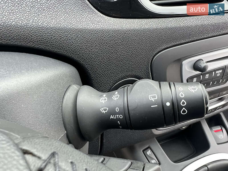 Минивэн Renault Scenic 2011 в Луцке