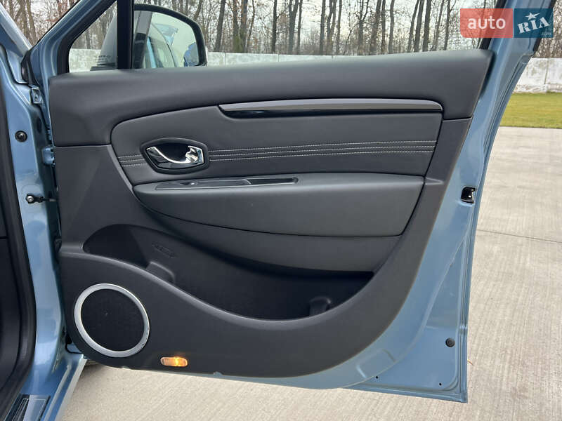 Минивэн Renault Scenic 2011 в Луцке