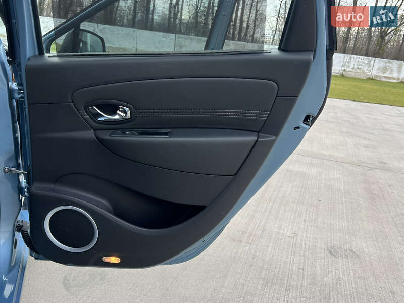 Минивэн Renault Scenic 2011 в Луцке