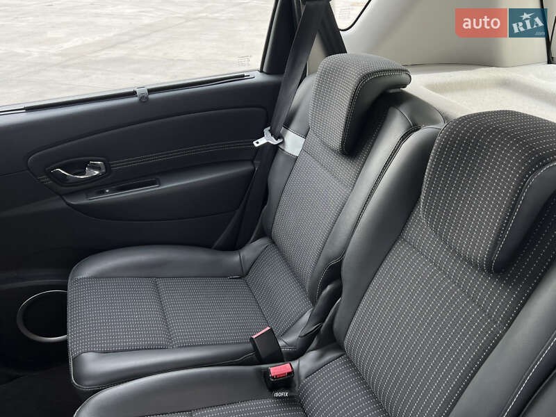 Минивэн Renault Scenic 2011 в Луцке