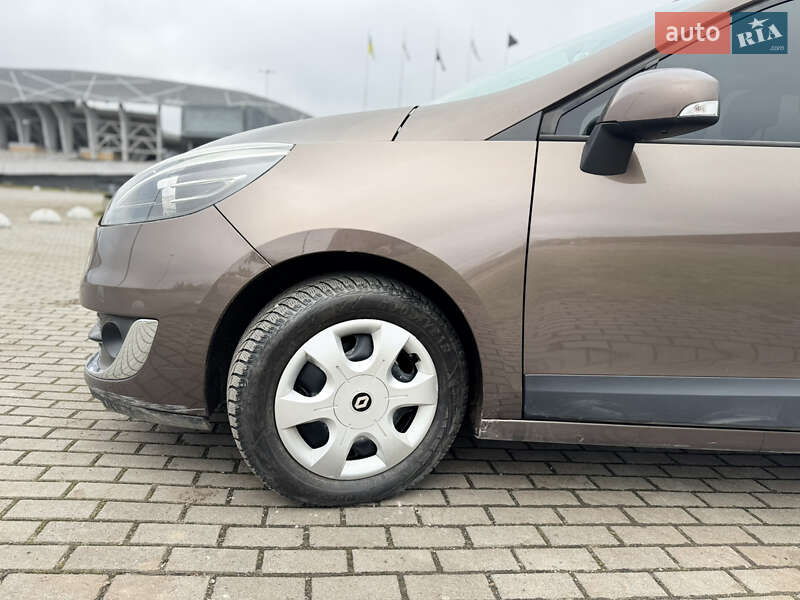 Минивэн Renault Scenic 2013 в Львове фото 15 Минивэн Renault Scenic 2013 в Львове
