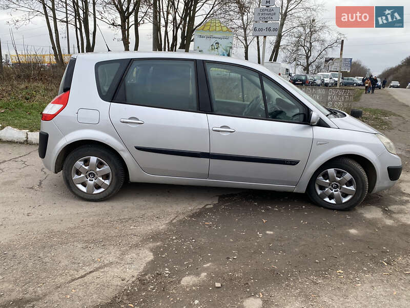 Минивэн Renault Scenic 2005 в Ровно