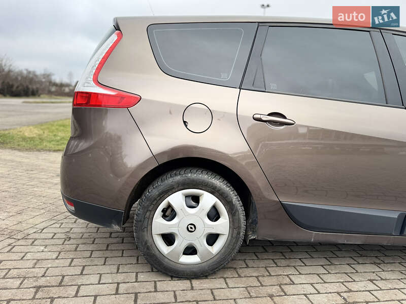Минивэн Renault Scenic 2013 в Львове фото 28 Минивэн Renault Scenic 2013 в Львове