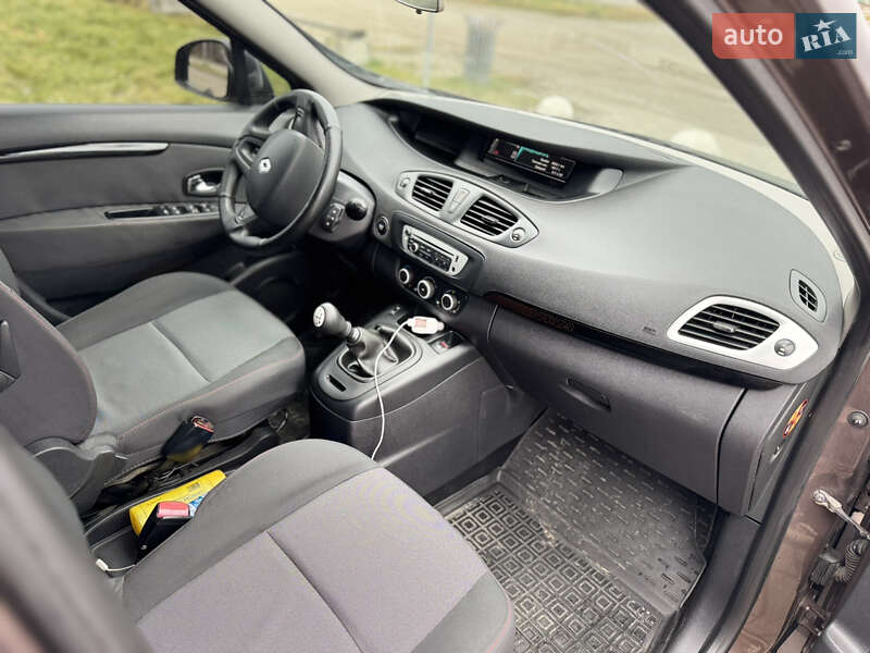 Минивэн Renault Scenic 2013 в Львове фото 46 Минивэн Renault Scenic 2013 в Львове